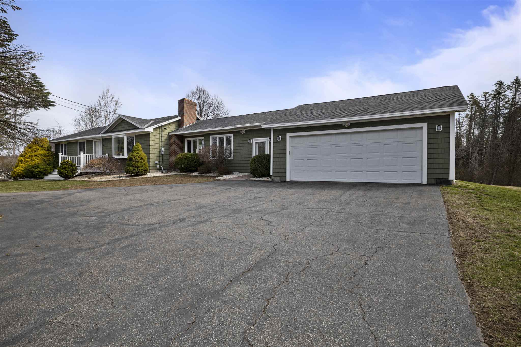 384 Newington Road Newington, NH 03801 - Photo 5 of 39 Gallery Image 5