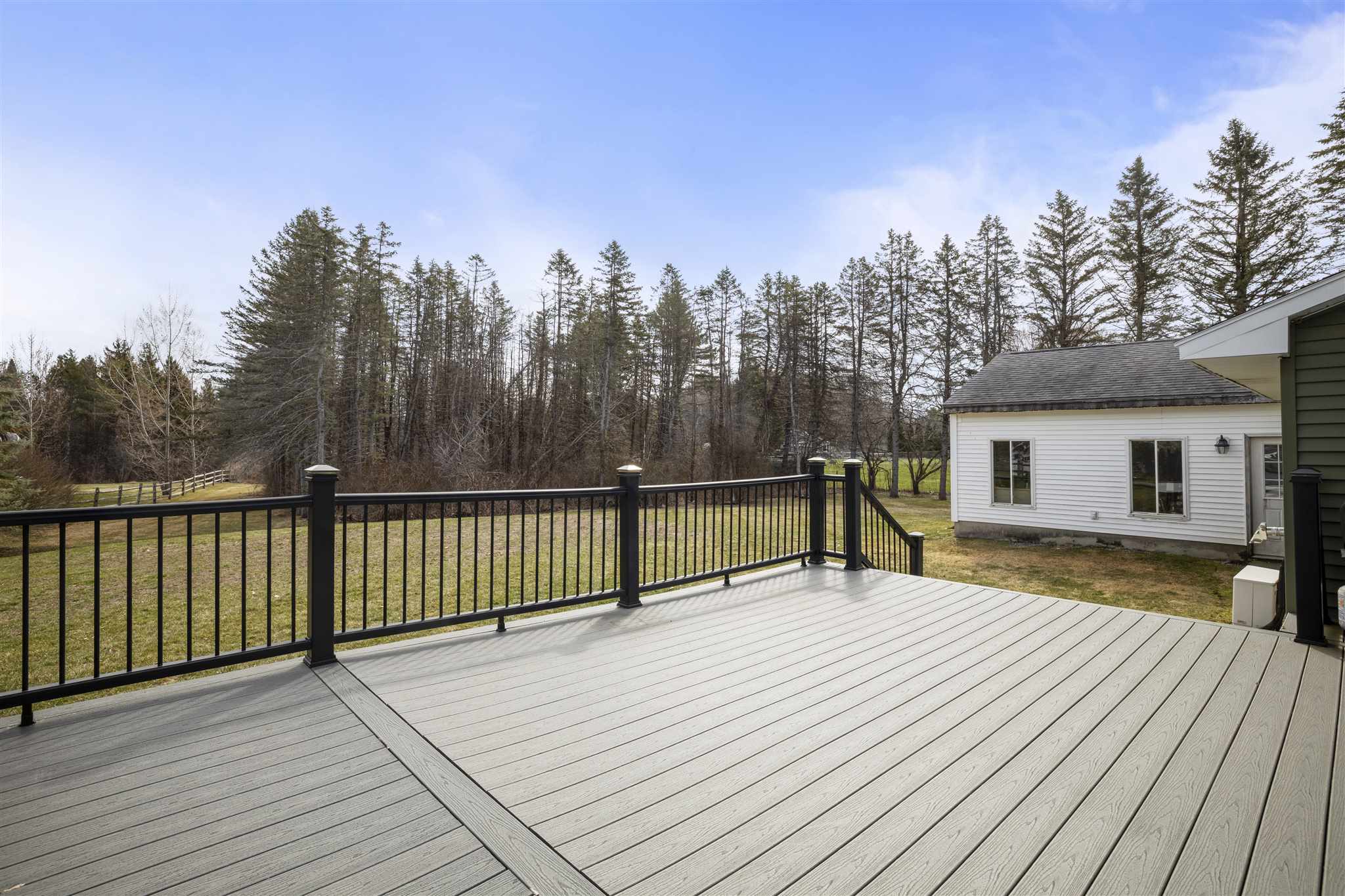384 Newington Road Newington, NH 03801 - Photo 9 of 39 Gallery Image 9