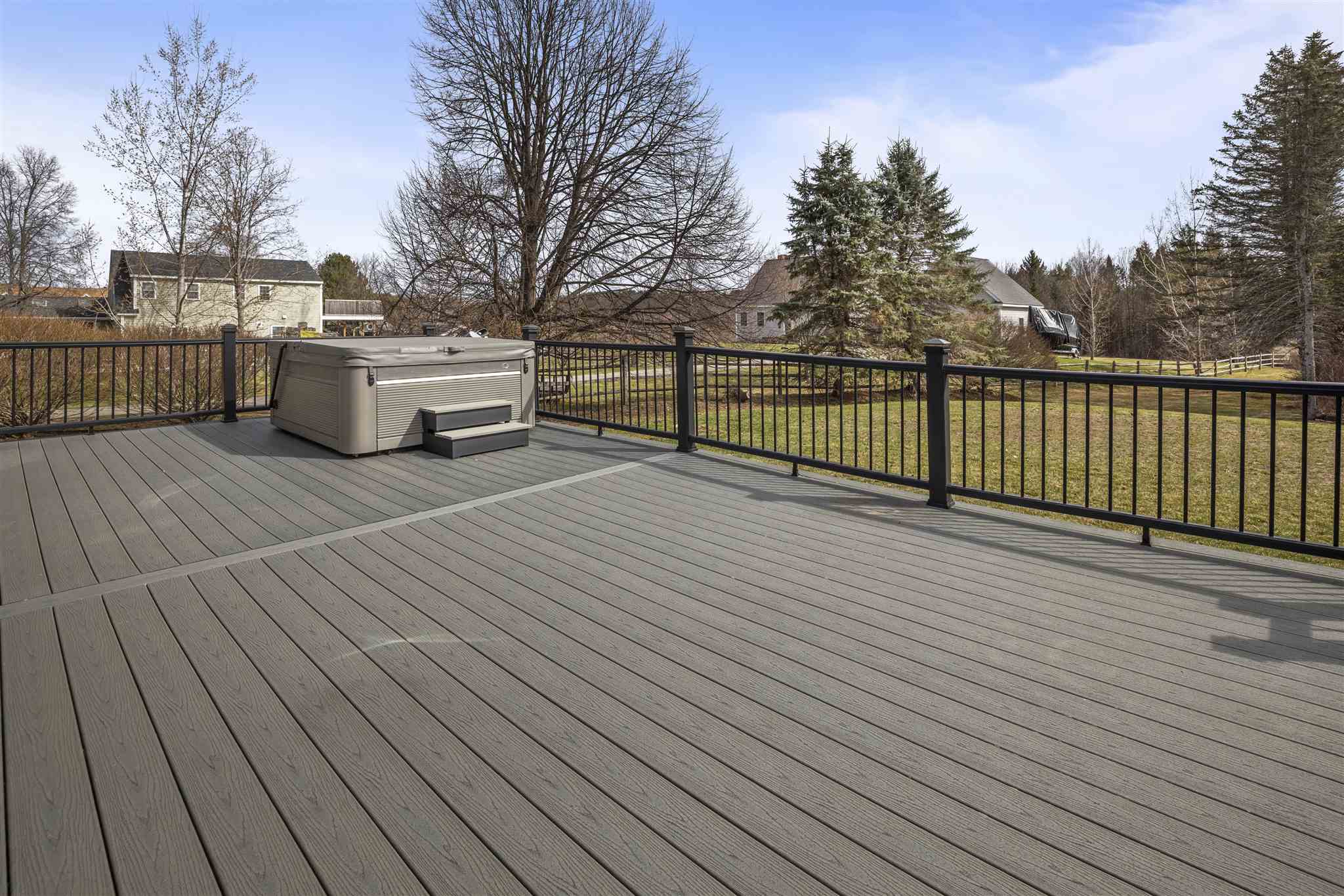 384 Newington Road Newington, NH 03801 - Photo 10 of 39 Gallery Image 10