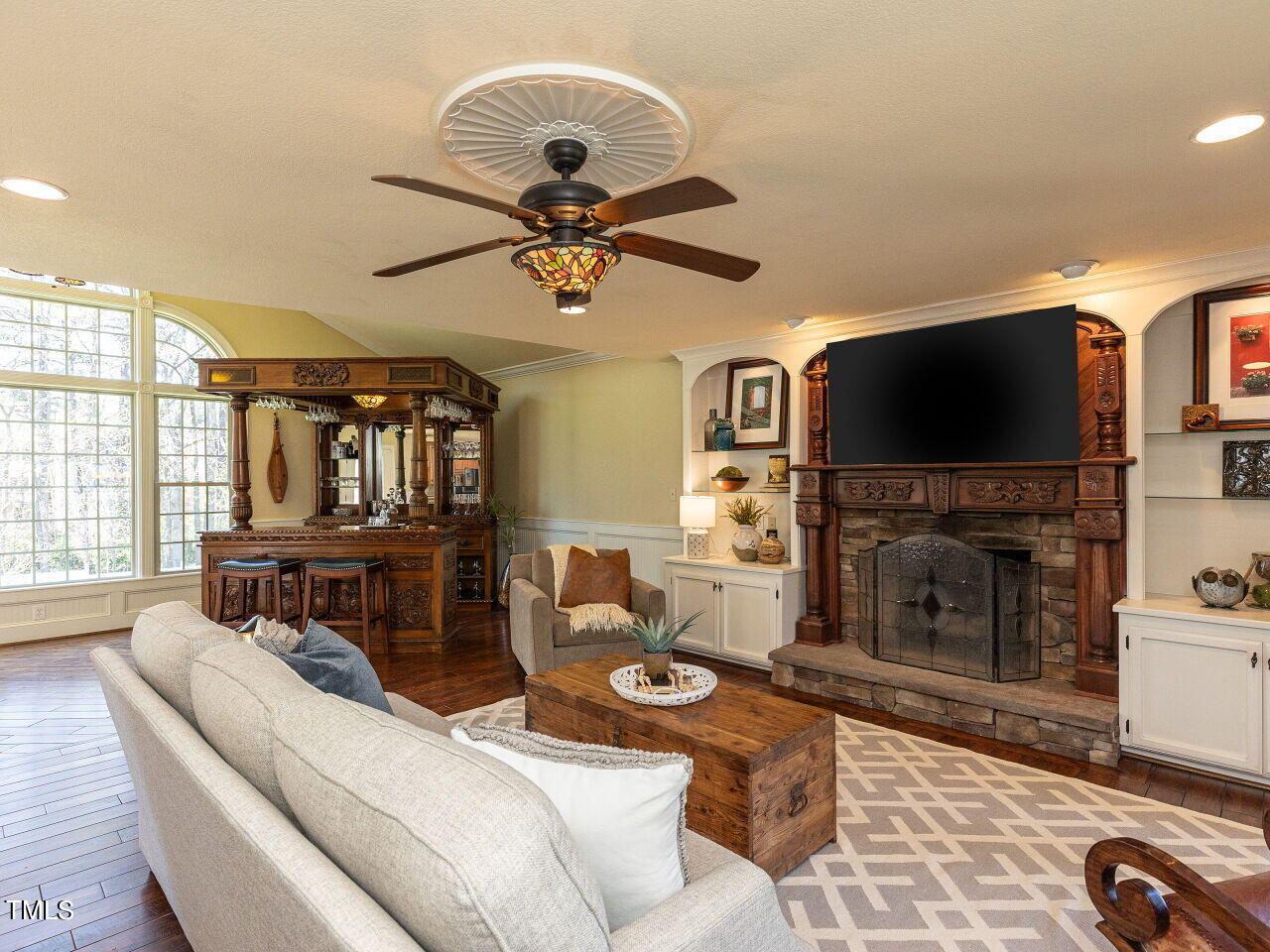 013-1280x960-family-room-with-fireplace