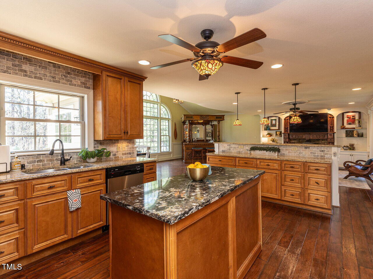 5420 Den Heider Way Raleigh, NC 27606 - Photo 10 of 41 020-1280x960-kitchen-family-room