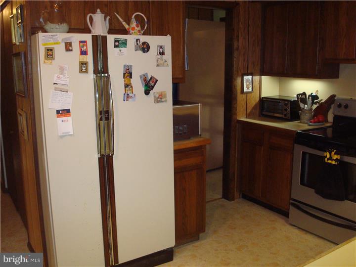 1555 Markley Road Pennsburg, PA 18073 - Photo 11 of 20 Kitchen