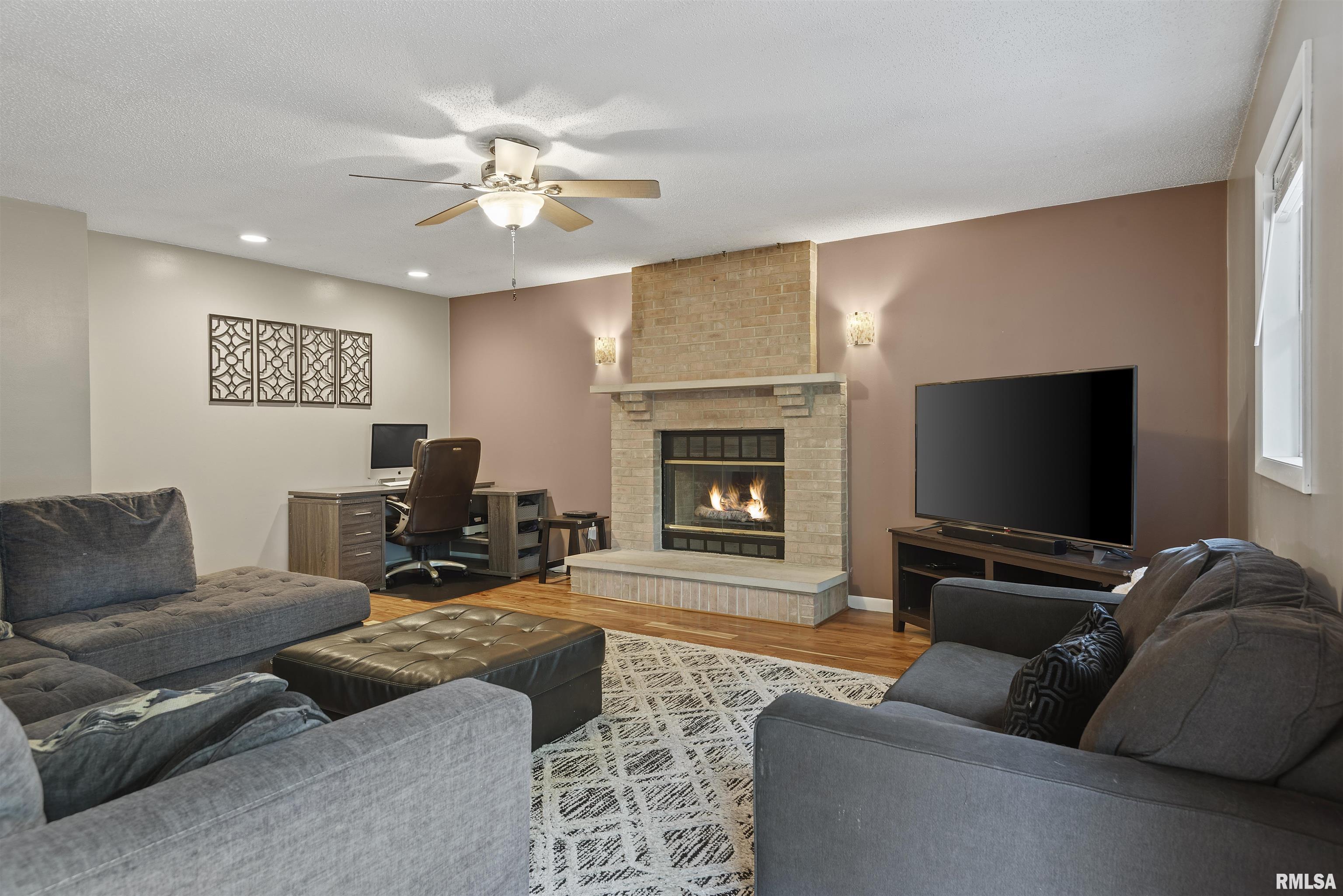 621 Deerfield Road Chatham, IL 62629 - Photo 14 of 29 Gallery Image 14