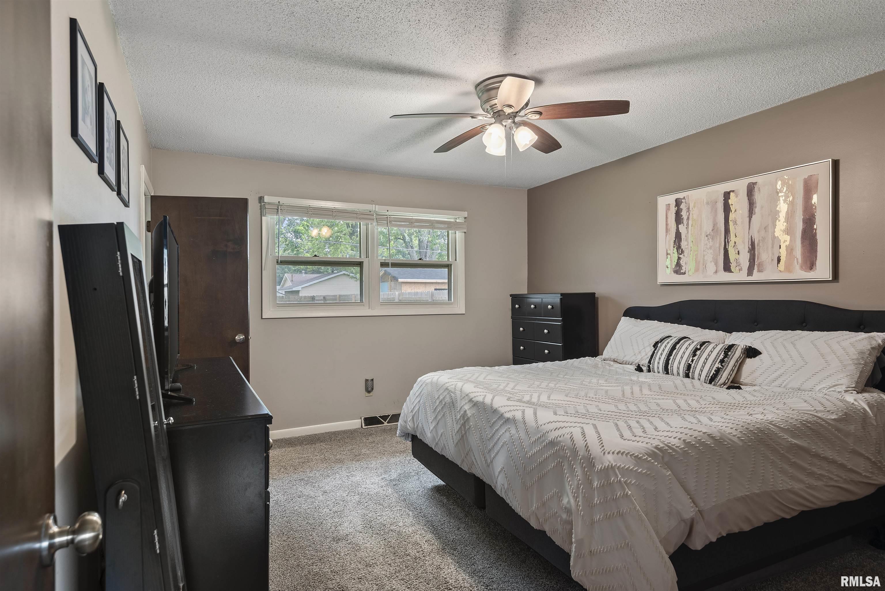 621 Deerfield Road Chatham, IL 62629 - Photo 21 of 29 Gallery Image 21