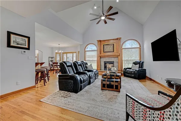 $700,000 | 207 Saponi Lane, Lake Winnebago, MO 64034