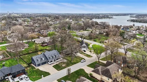 $700,000 | 207 Saponi Lane, Lake Winnebago, MO 64034