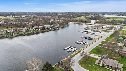 $700,000 | 207 Saponi Lane, Lake Winnebago, MO 64034