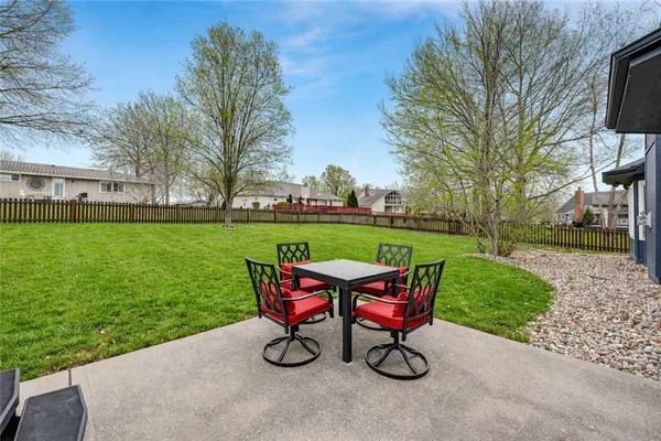 $700,000 | 207 Saponi Lane, Lake Winnebago, MO 64034