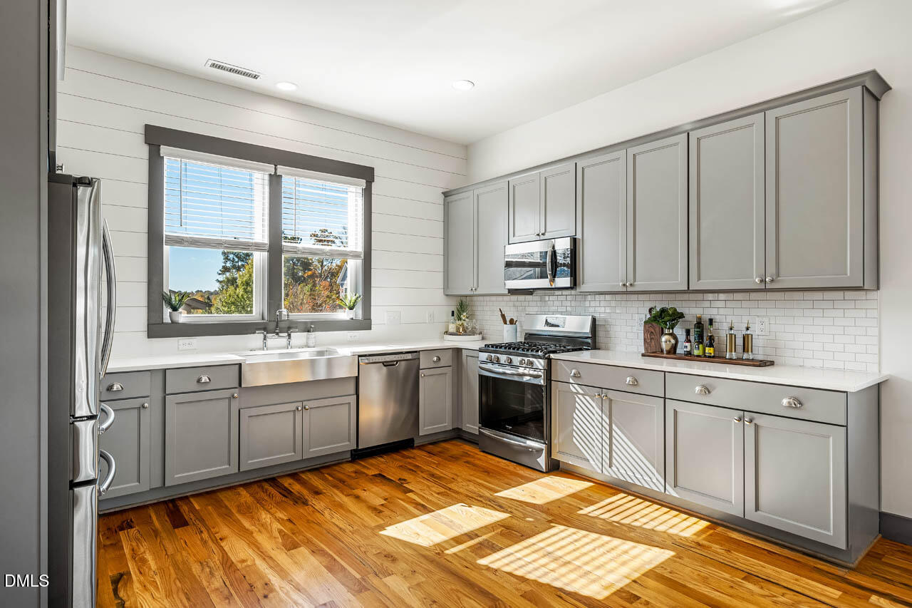 260 Quarter Gate Trace Chapel Hill, NC 27516 - Photo 12 of 68 Kitchen