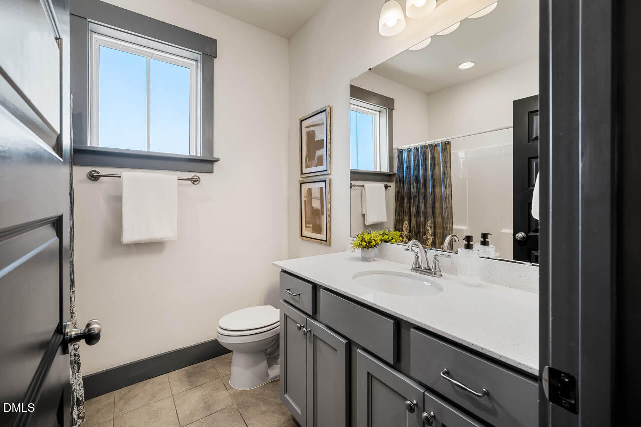 260 Quarter Gate Trace Chapel Hill, NC 27516 - Photo 29 of 68 Guest Bathroom