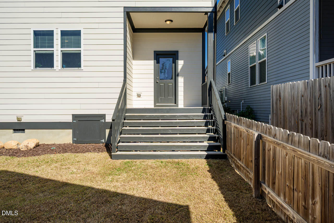 260 Quarter Gate Trace Chapel Hill, NC 27516 - Photo 38 of 68 Backyard