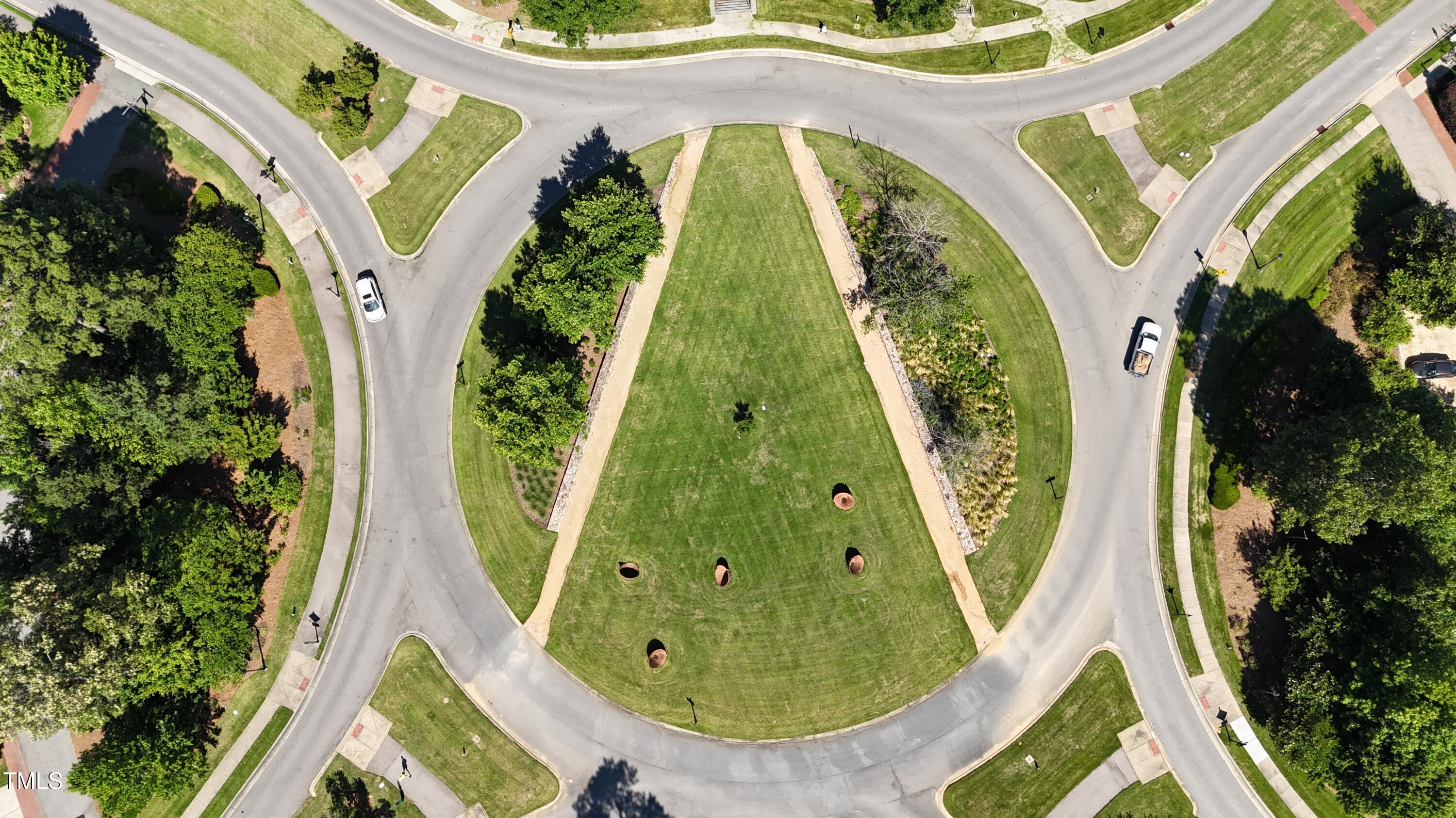 260 Quarter Gate Trace Chapel Hill, NC 27516 - Photo 62 of 68 Traffic Circle