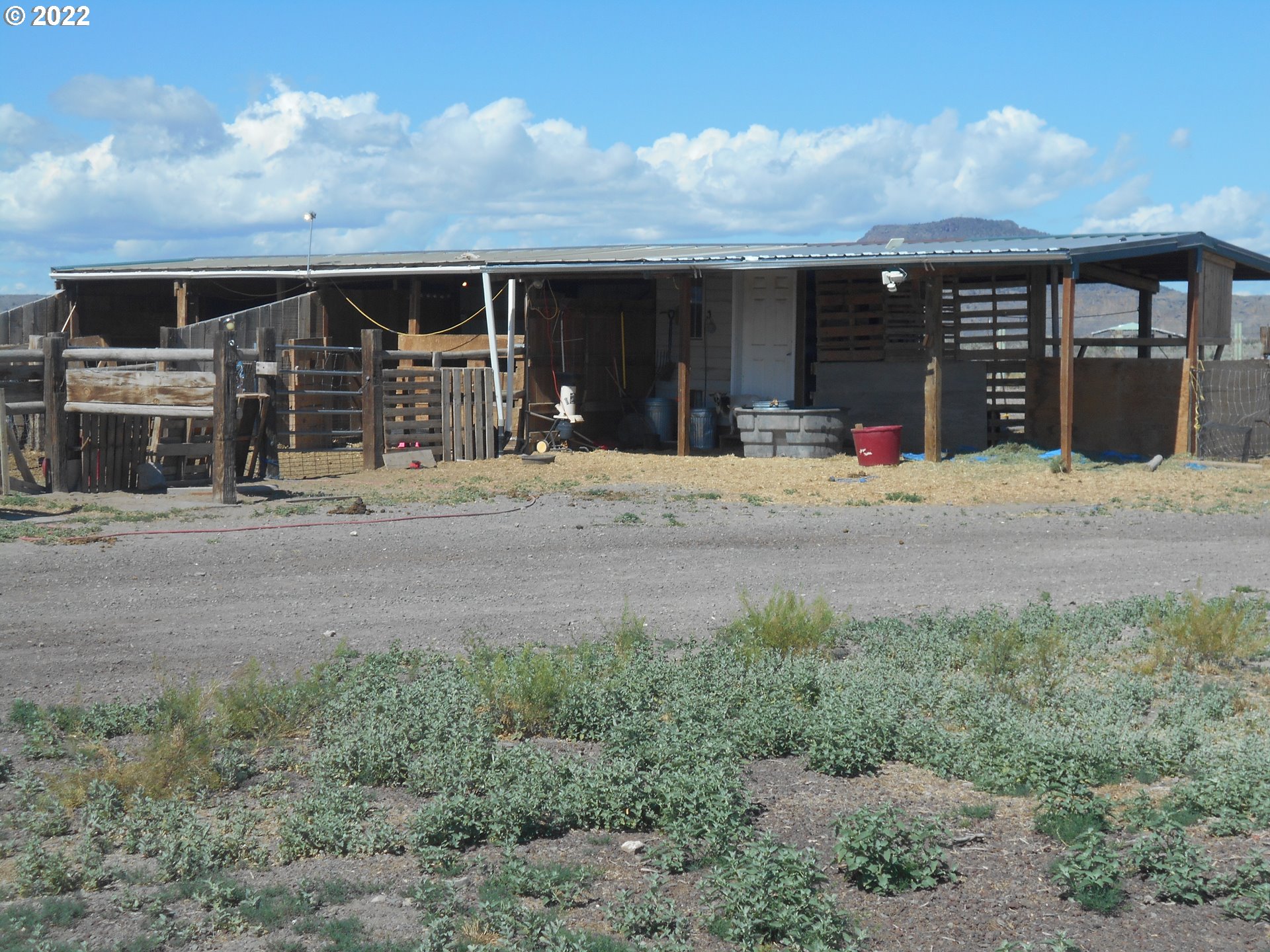 54909 Oil Dri Road Christmas Valley, OR 97641 - Photo 13 of 14 Barn