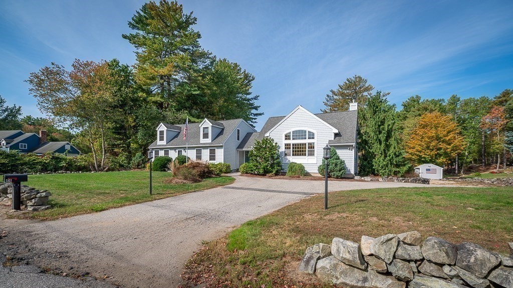44 Warren Street Georgetown, MA 01833 - Photo 1 of 34 Gallery Image 1