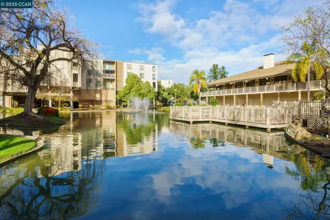 $375,000 | 300 North Civic Drive, Unit 303, Walnut Creek, CA 94596