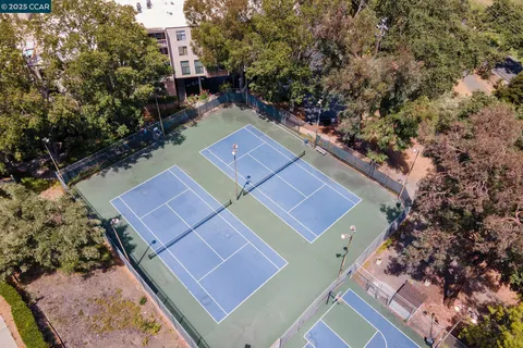 $375,000 | 300 North Civic Drive, Unit 303, Walnut Creek, CA 94596