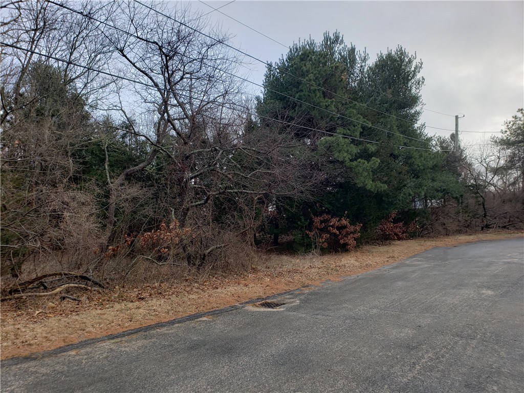 116 Walsh Road Charlestown, RI 02813 - Photo 3 of 4