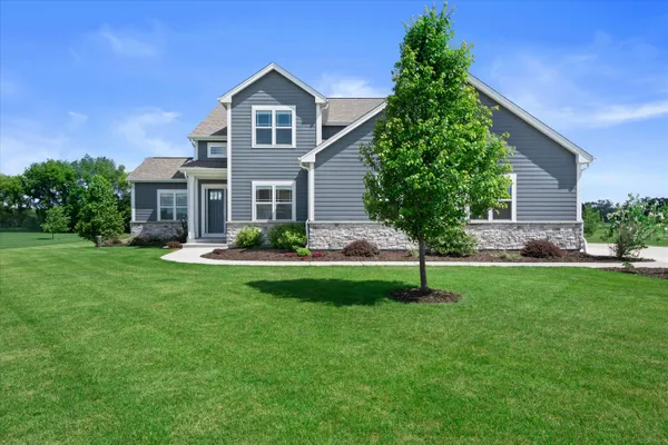 $785,000 | S86-w34804 Knoll Road, Eagle, WI 53119