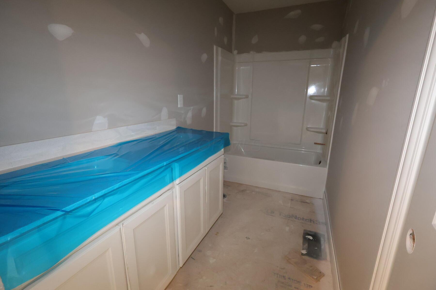 365 Cherry Hills Road Commercial Point, OH 43116 - Photo 12 of 20 Bathroom