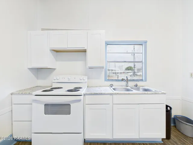 $1,275 | 405 East Convent Street, Lafayette, LA 70501