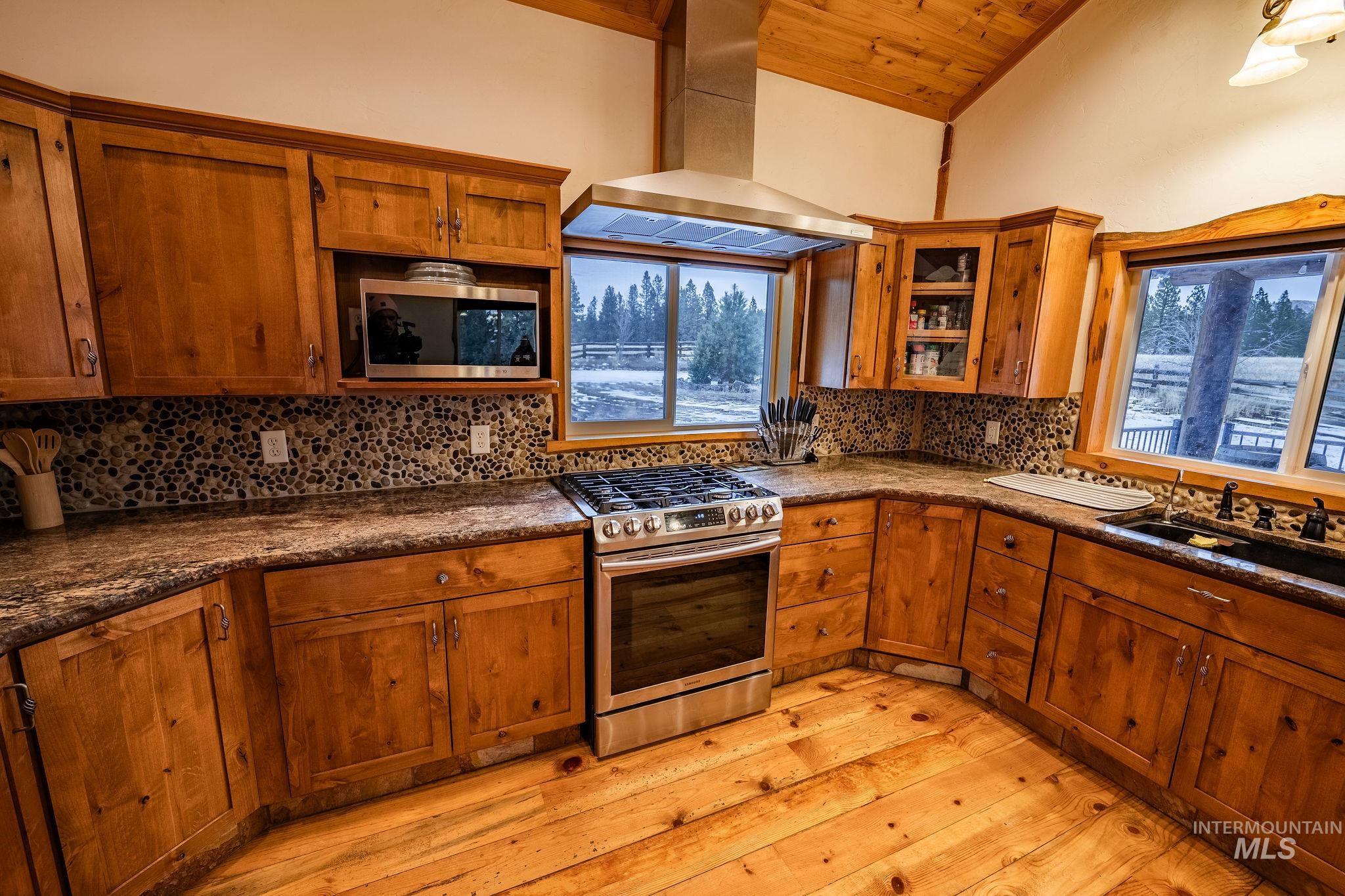 170 North Wildflower Road Mountain Home, ID 83647 - Photo 10 of 47