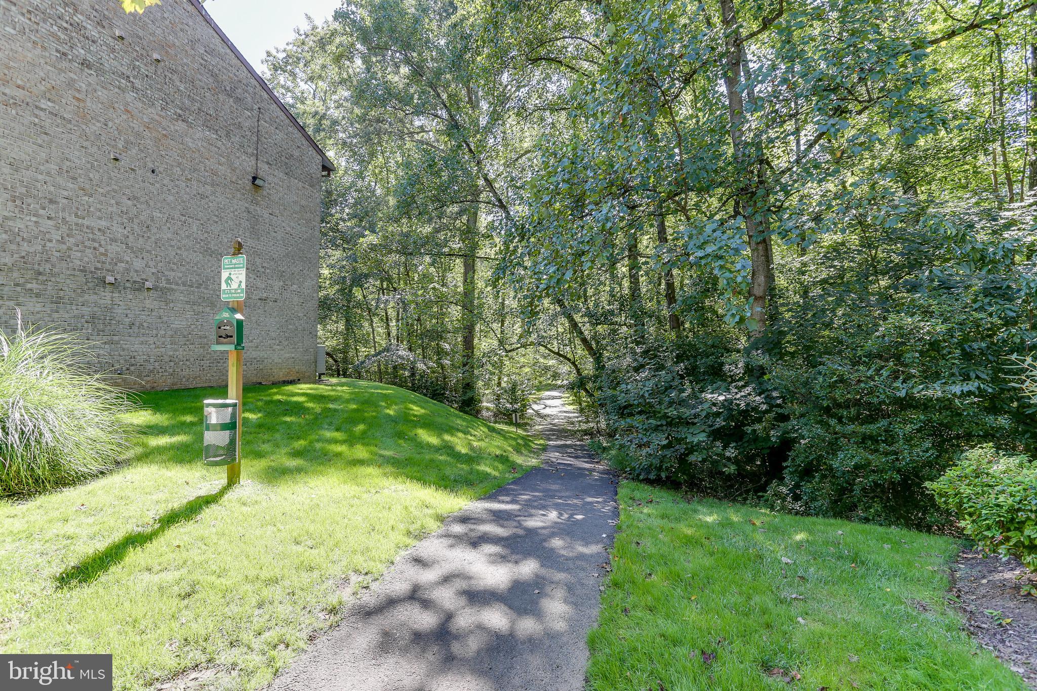 11619 Stoneview Square, Unit 2B Reston, VA 20191 - Photo 34 of 37 Bike & Walking Trails
