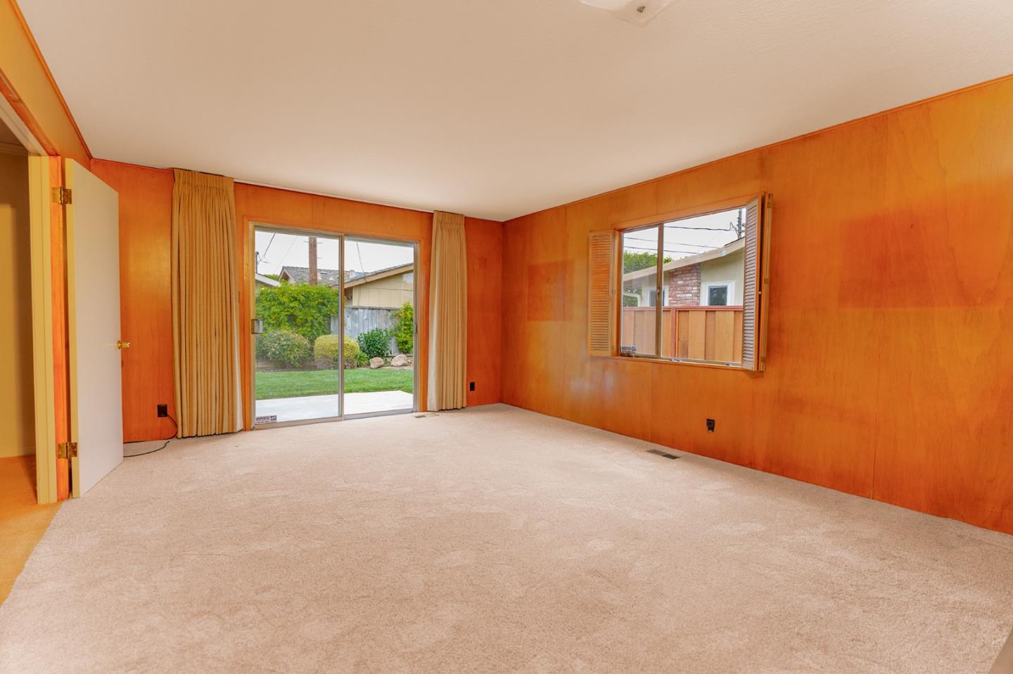 247 Encinada Drive Salinas, CA 93901 - Photo 13 of 26 a view of an empty room with a window