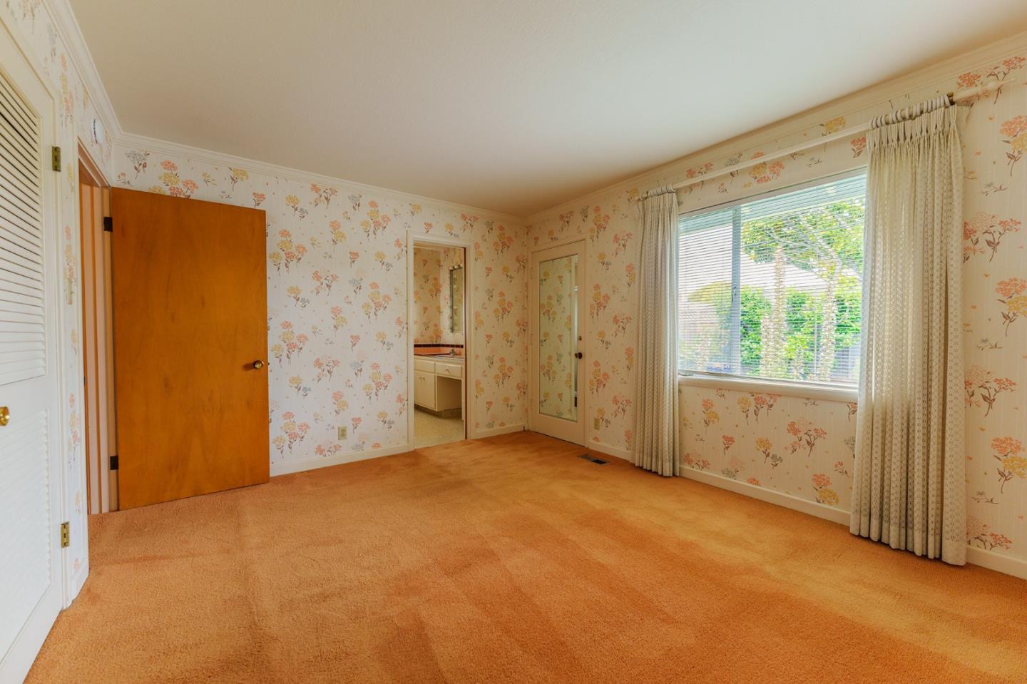 247 Encinada Drive Salinas, CA 93901 - Photo 15 of 26 a view of an empty room with a window