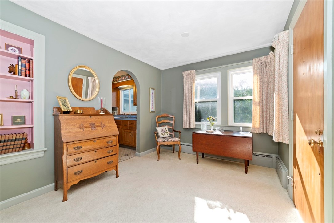11 Stuart Street Westerly, RI 02891 - Photo 11 of 32 Gallery Image 11