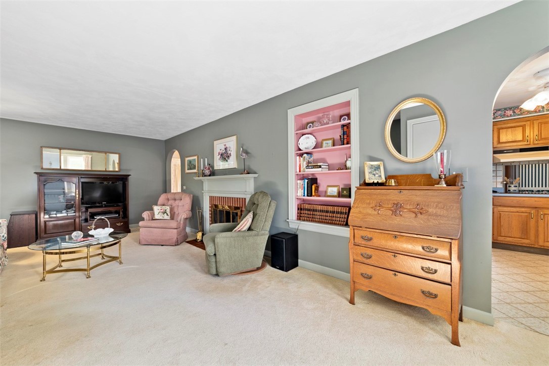 11 Stuart Street Westerly, RI 02891 - Photo 12 of 32 Gallery Image 12