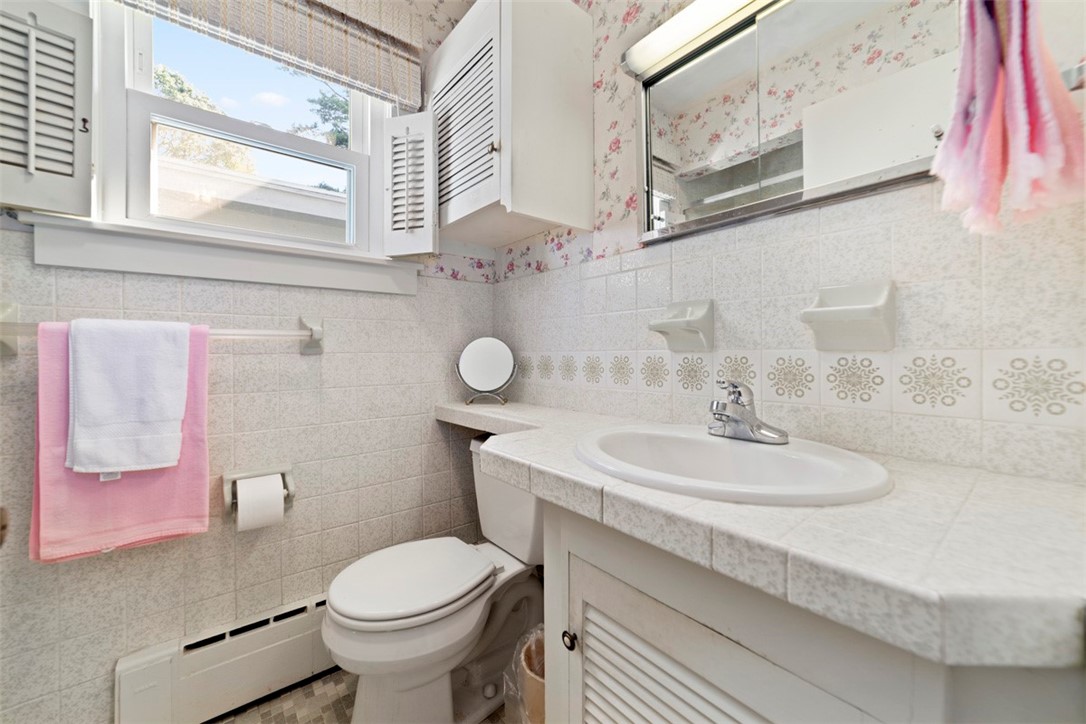 11 Stuart Street Westerly, RI 02891 - Photo 22 of 32 With Tub and Shower