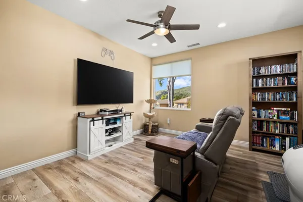 $1,699,999 | 38 Tessera Avenue, Lake Forest, CA 92610