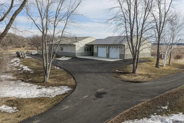 $500,000 | 17168 263rd Avenue, Paynesville, MN 56362