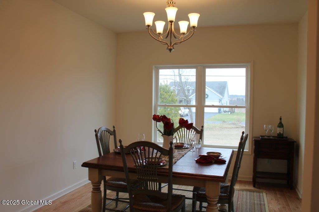 1468 Castleridge Road Schodack, NY 12033 - Photo 11 of 21 105 Barbara - Dining Room