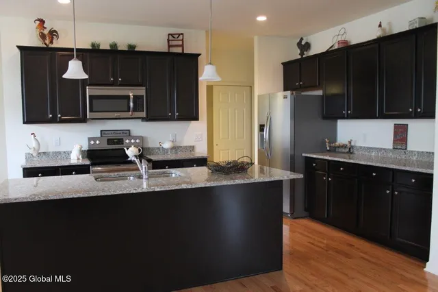 $563,900 | 1468 Castleridge Road, Schodack, NY 12033