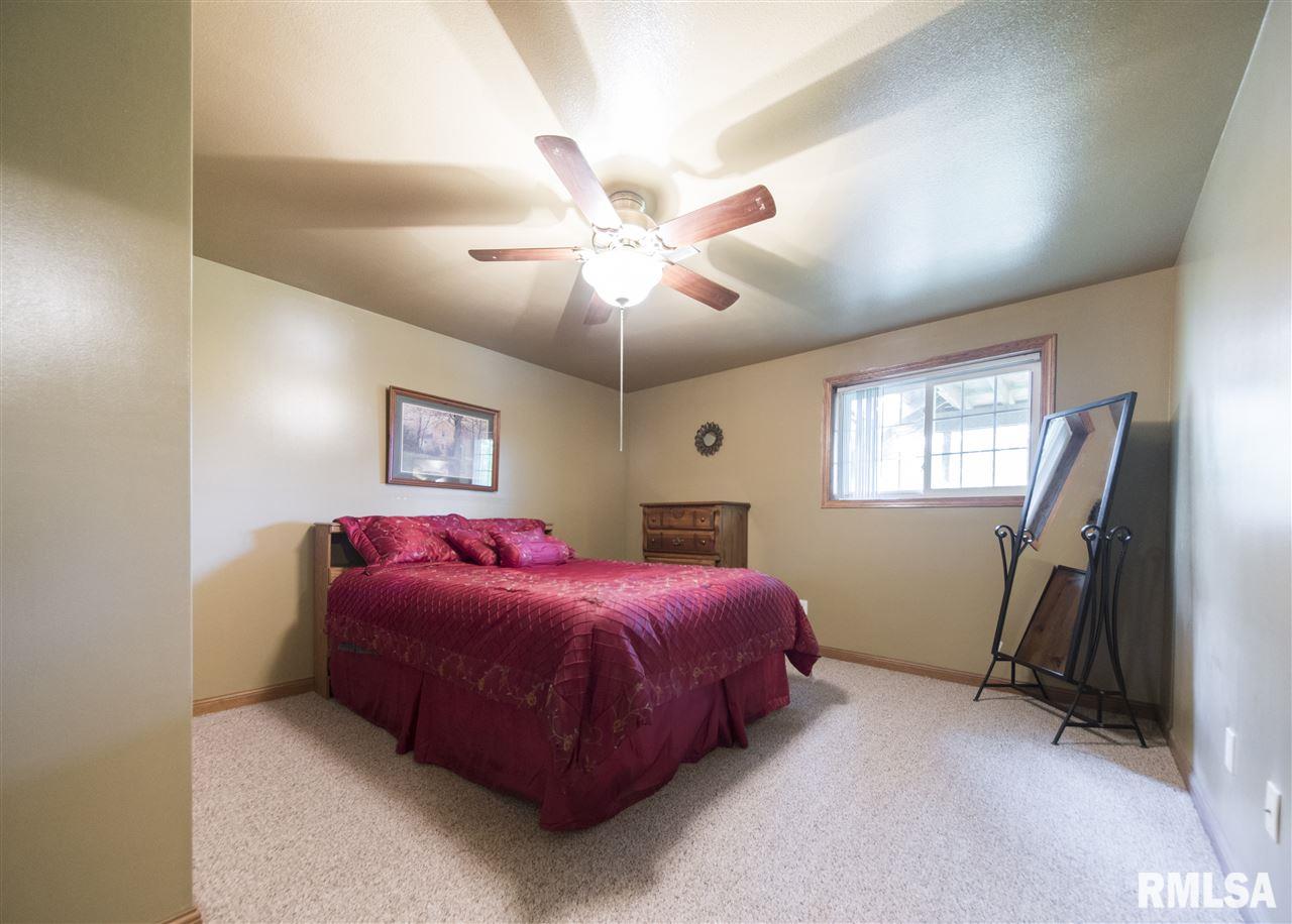 1555 Hickory Point Road Metamora, IL 61548 - Photo 20 of 36