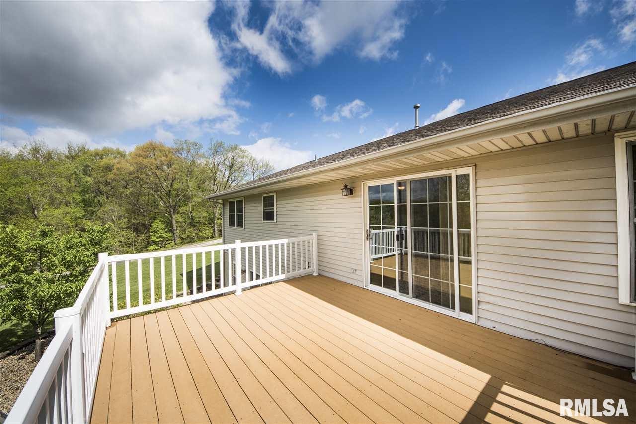 1555 Hickory Point Road Metamora, IL 61548 - Photo 3 of 36
