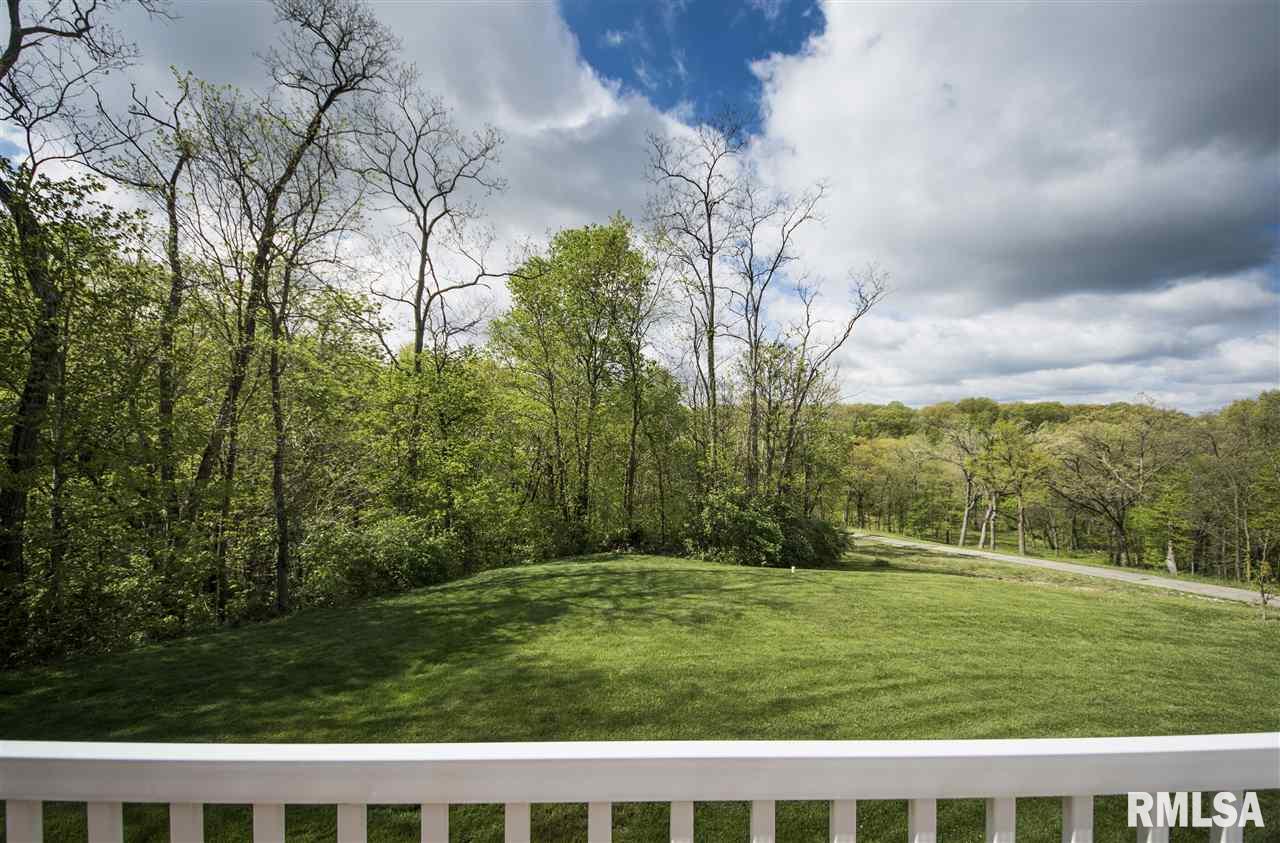 1555 Hickory Point Road Metamora, IL 61548 - Photo 5 of 36