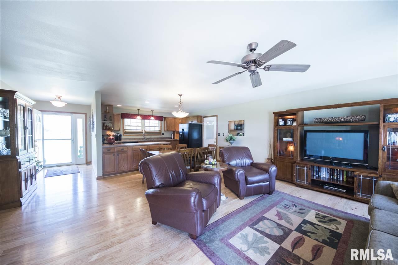 1555 Hickory Point Road Metamora, IL 61548 - Photo 9 of 36