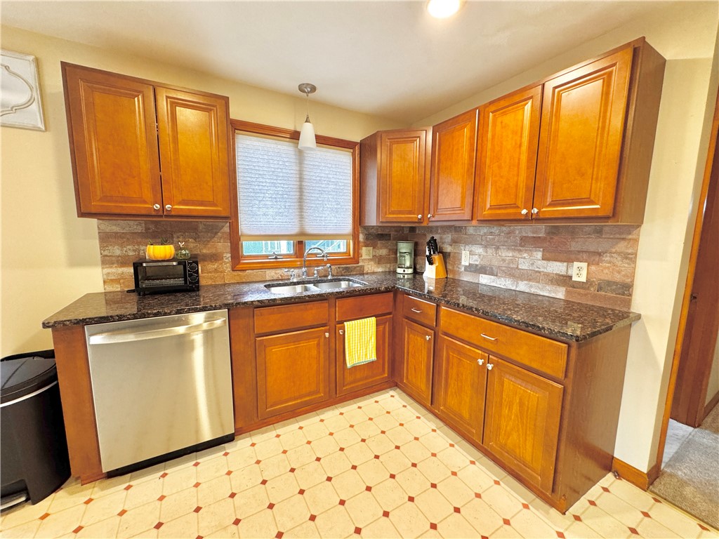 194 Progress Avenue Providence, RI 02909 - Photo 9 of 25