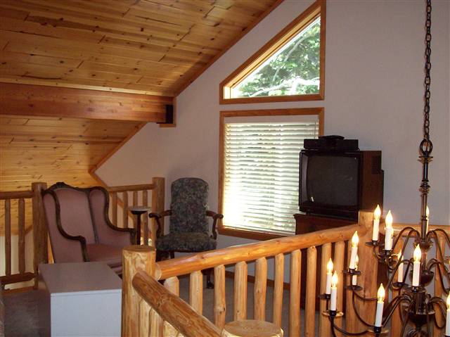 11532 Sun Valley Road, Unit 11 Truckee, CA 96161 - Photo 7 of 9 Gallery Image 7