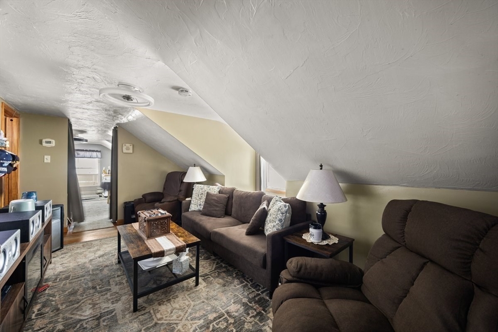 315 Washington Street Fall River, MA 02721 - Photo 31 of 36 Gallery Image 31