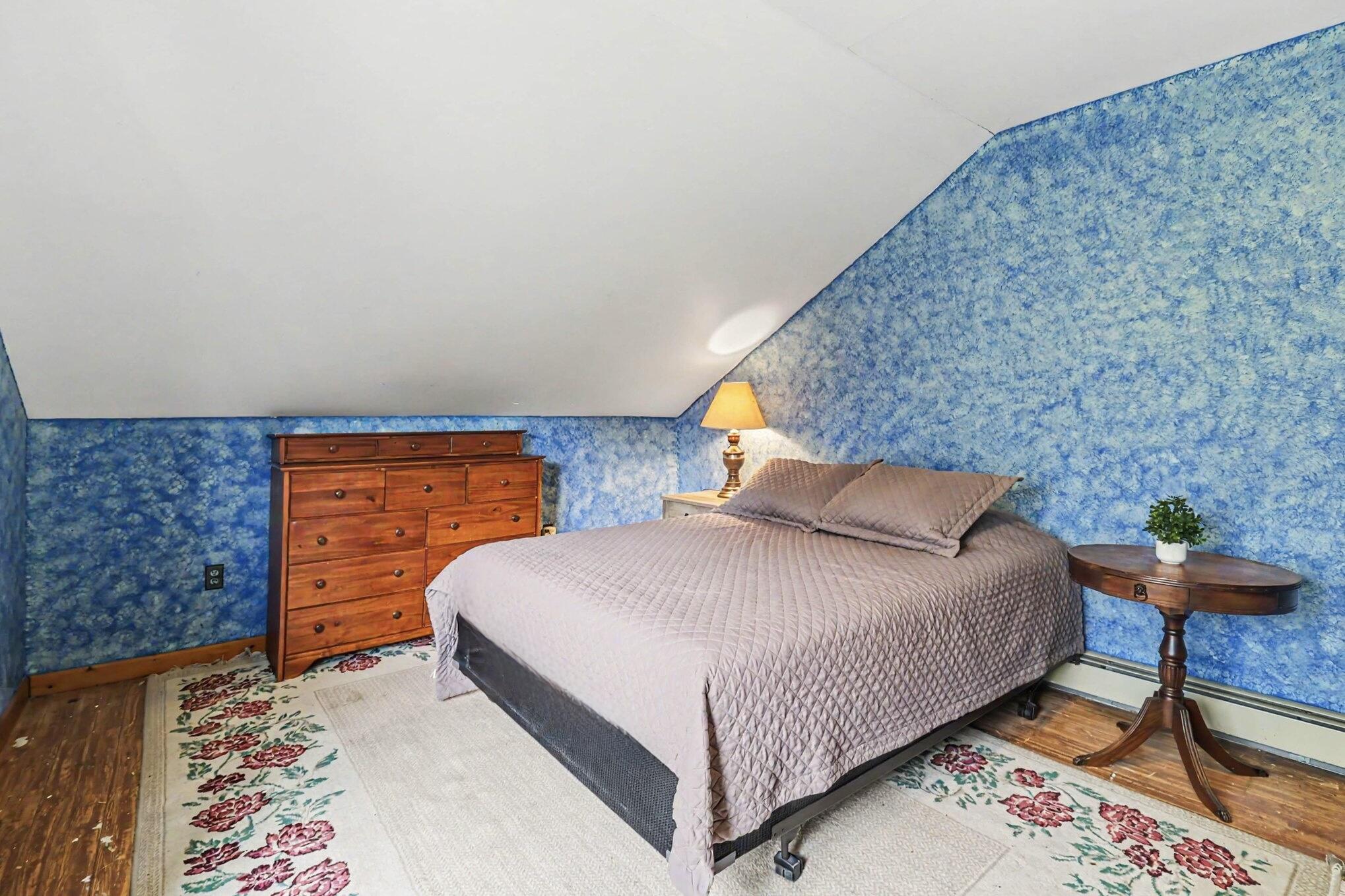 3625 South County Line Road Manistee, MI 49660 - Photo 21 of 34 Upper level bedroom 3