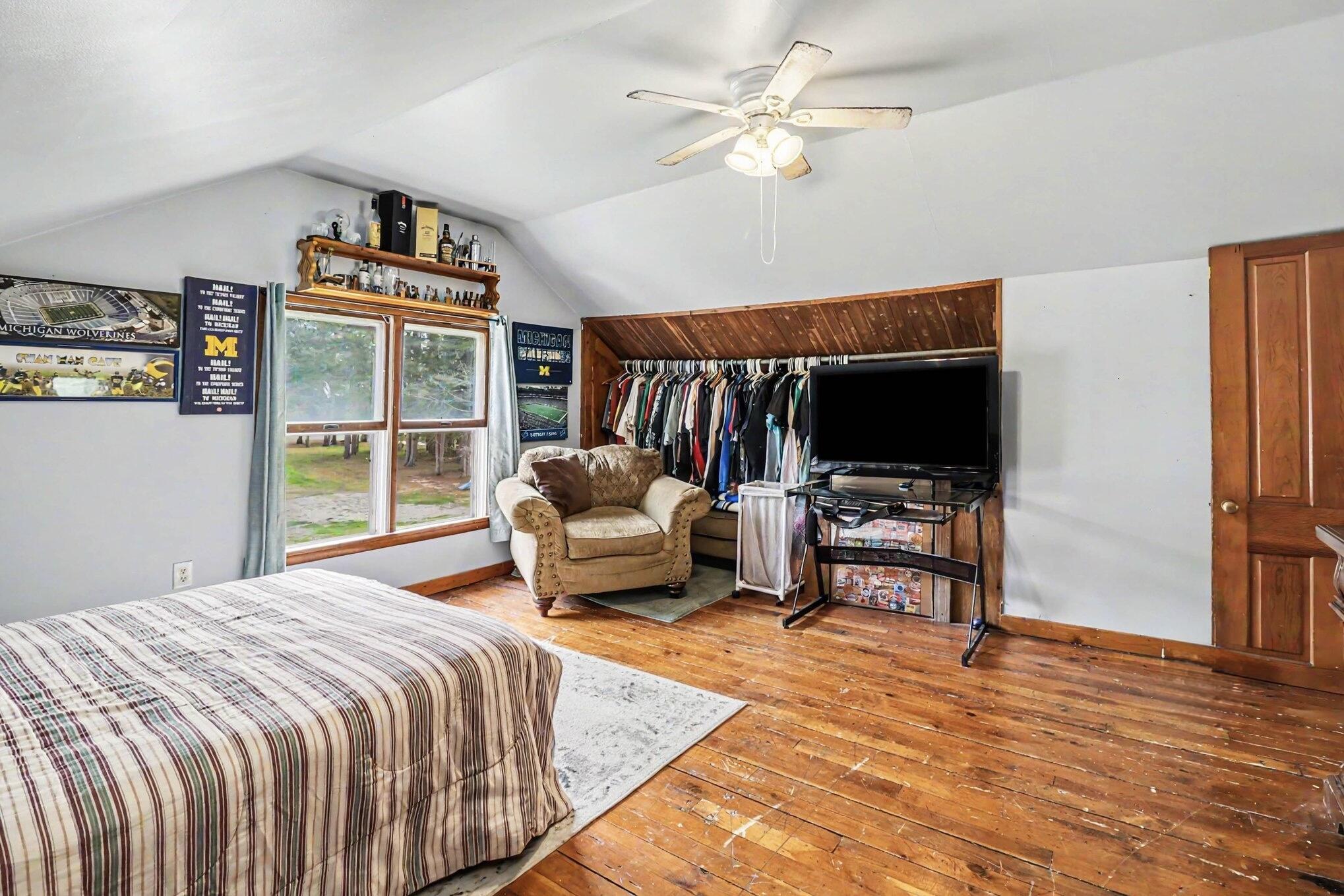 3625 South County Line Road Manistee, MI 49660 - Photo 24 of 34 Upper Level bedroom 3