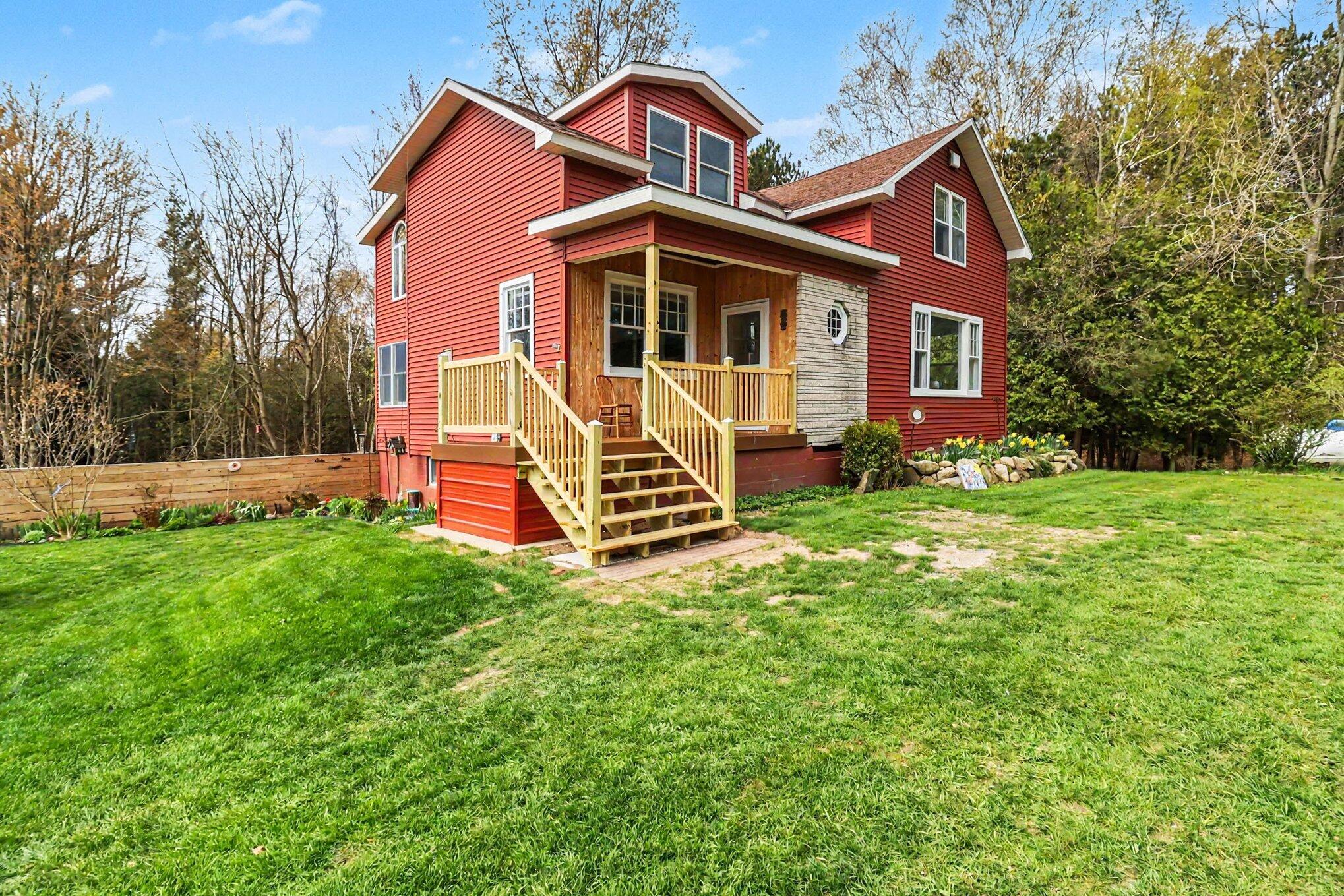 3625 South County Line Road Manistee, MI 49660 - Photo 8 of 34 003_file_6337