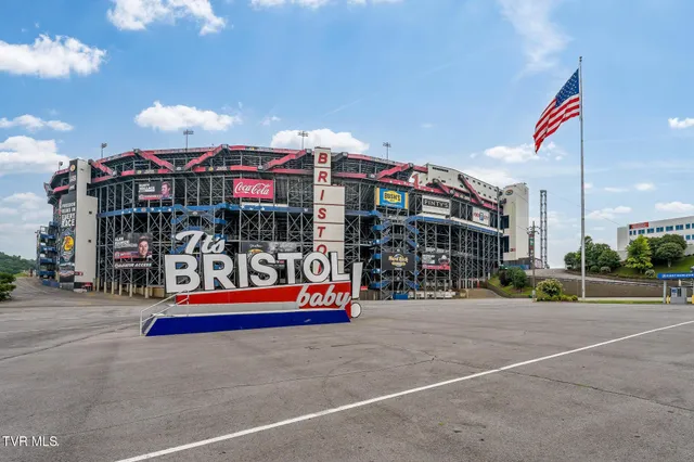 $209,900 | 210 Raceday Center Drive, Unit 1105, Bristol, TN 37620