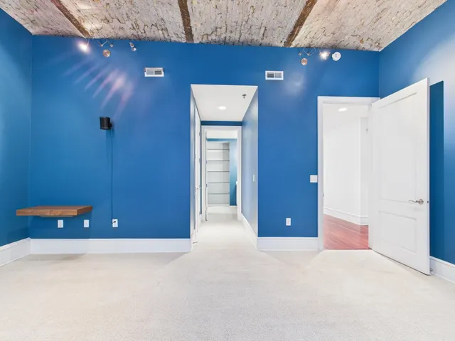 $499,900 | 300 Wall Street, Unit 201, St. Paul, MN 55101