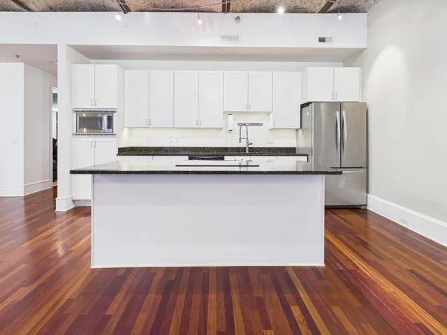 $499,900 | 300 Wall Street, Unit 201, St. Paul, MN 55101