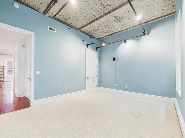 $499,900 | 300 Wall Street, Unit 201, St. Paul, MN 55101