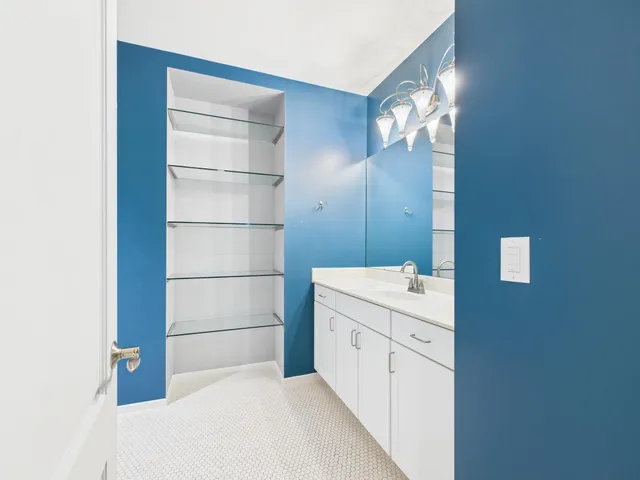 $499,900 | 300 Wall Street, Unit 201, St. Paul, MN 55101